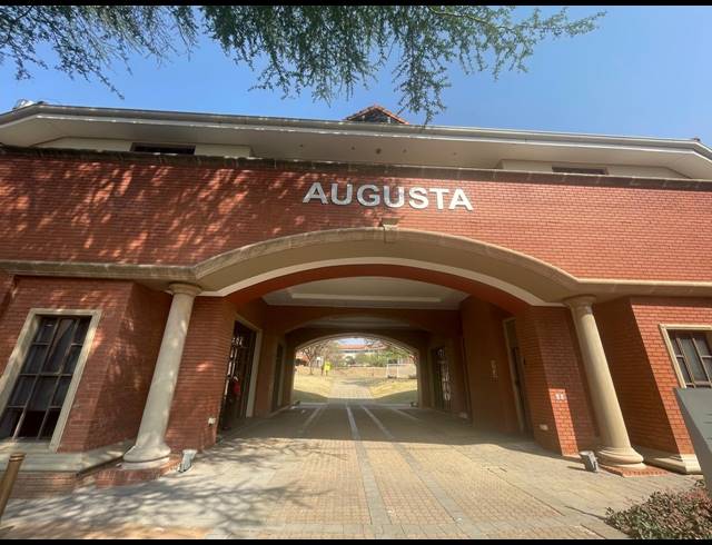 175M² OFFICE TO LET IN BRYANSTON